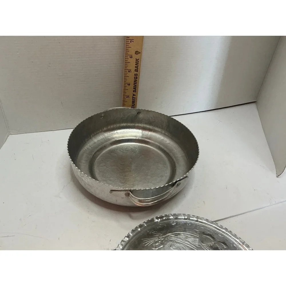 Vintage Hammered Aluminum Casserole Dish Tulip Lid 10in Mid Century